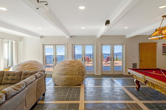 Building Photo - 22533 Majestic Dr