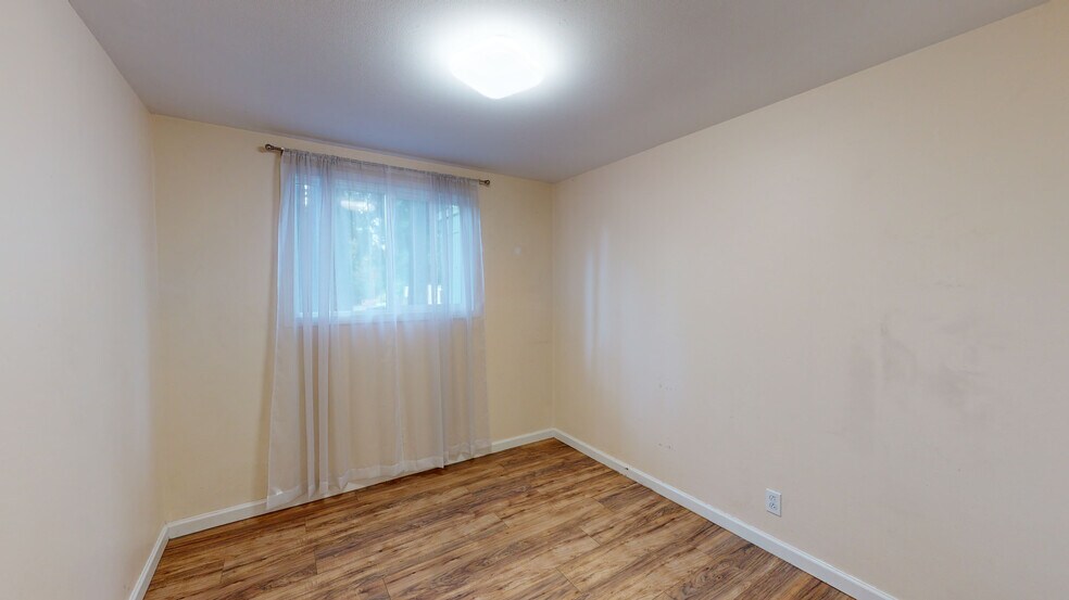 Bedroom 2 - 12405 NE 109th Pl