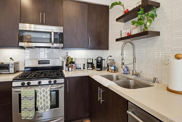 Building Photo - 2182 Cosmo Way