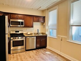 Building Photo - 1630 Lowrie St