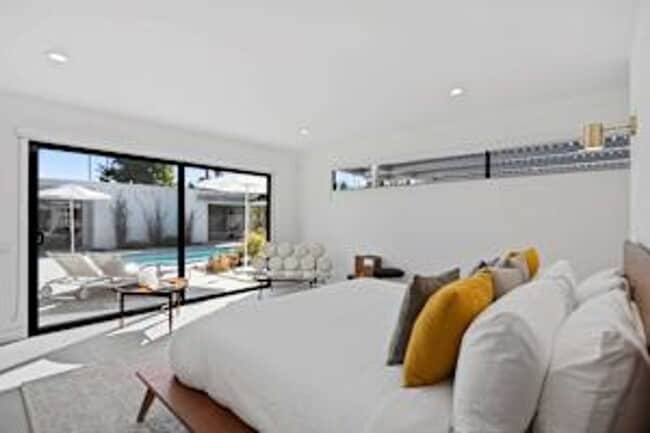 Building Photo - 5 bedroom 5 bath Available for Short Term Rental