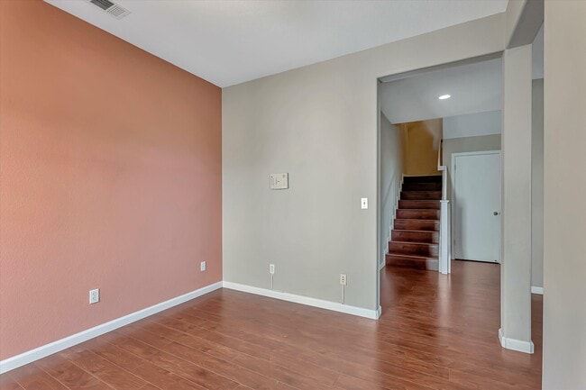 Building Photo - 929 Monarch Cir