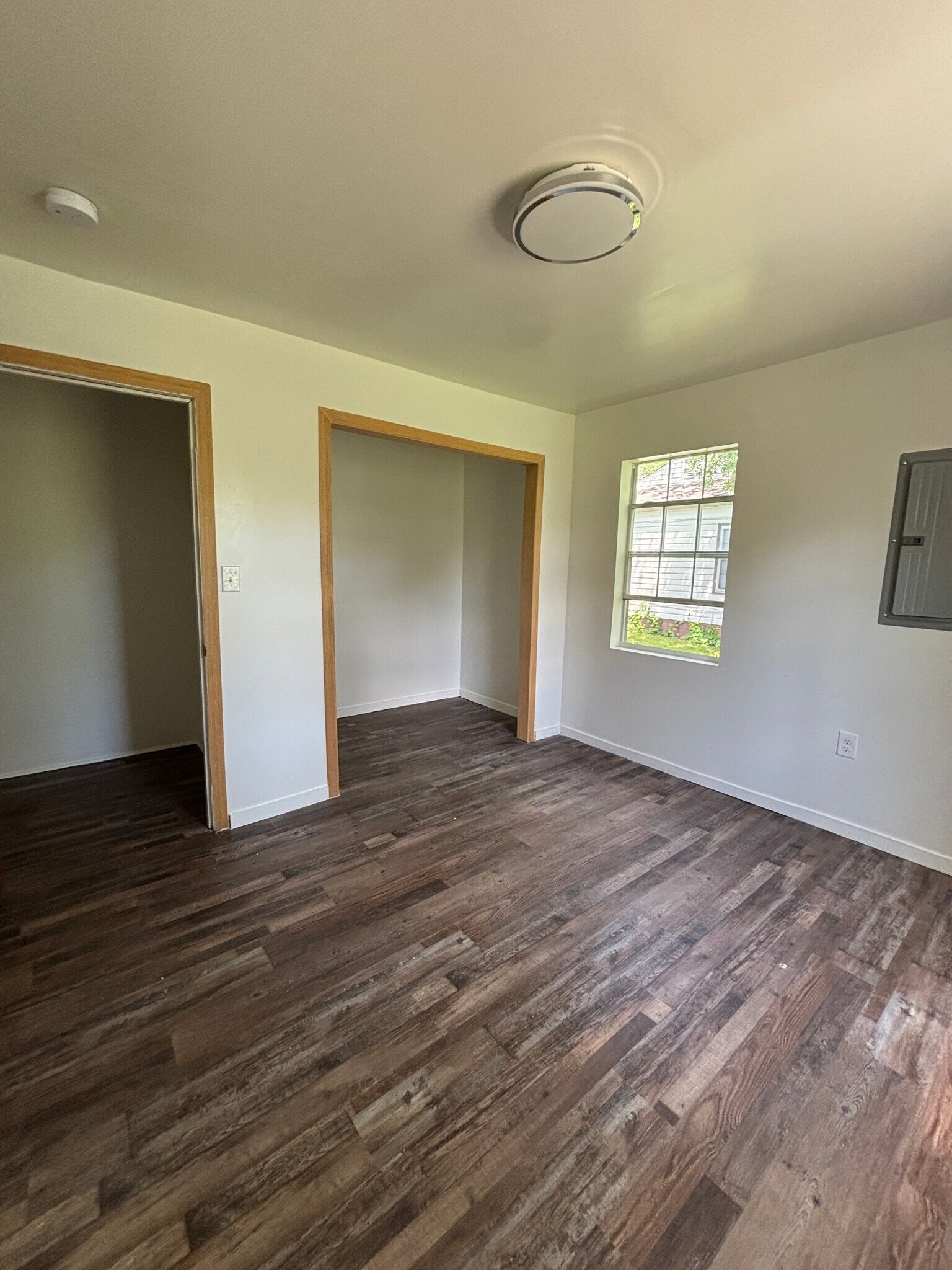 Building Photo - 916 Fairway Dr NW