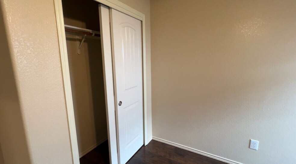 Building Photo - 8824 Cowboy Rose Ln