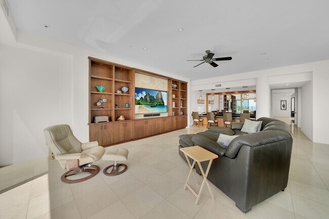 Building Photo - 30 Ritz Cove Dr