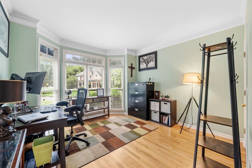 Office - 600 Lyndhurst Cir