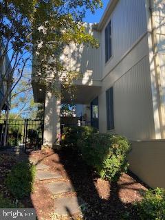 Building Photo - 1823 N Shore Ct