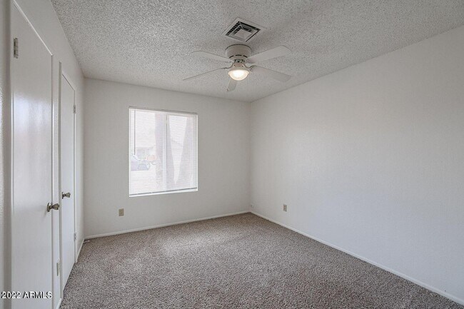 Building Photo - 7320 W Krall St