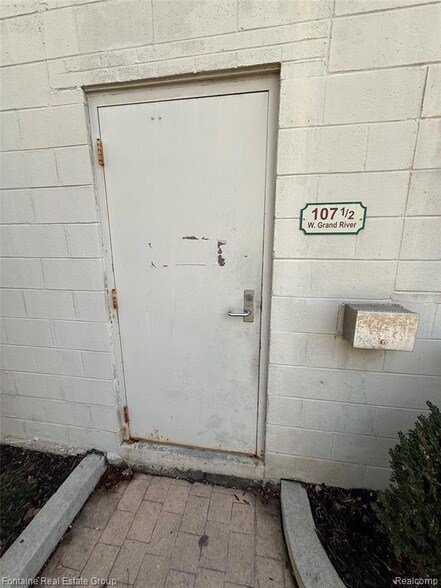 Building Photo - 107 W Grand River Ave