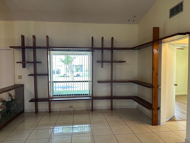Building Photo - 8208 SW 12th Pl