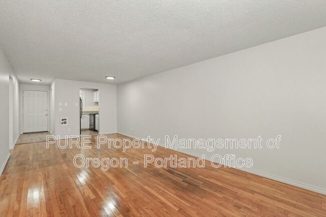 Building Photo - 18411 E Burnside St