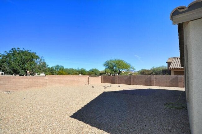 Building Photo - Beautiful 3 bedroom/2 bath home in Marana- exit 236