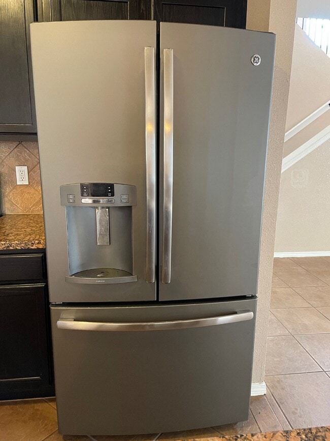 Building Photo - 12960 Cozy Cove Ave