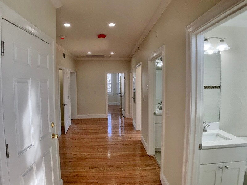 Building Photo - 12 Harris St