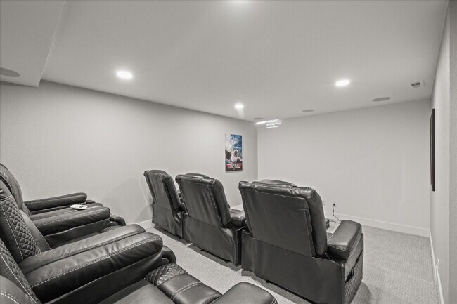 Building Photo - $6,995.00 Stunning 6 bed, 5 bath Ranch-Sty...