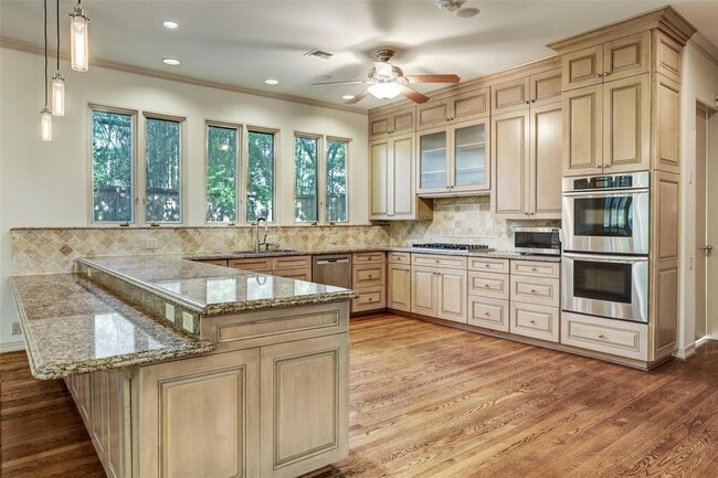 Building Photo - 431 Hedwig Rd