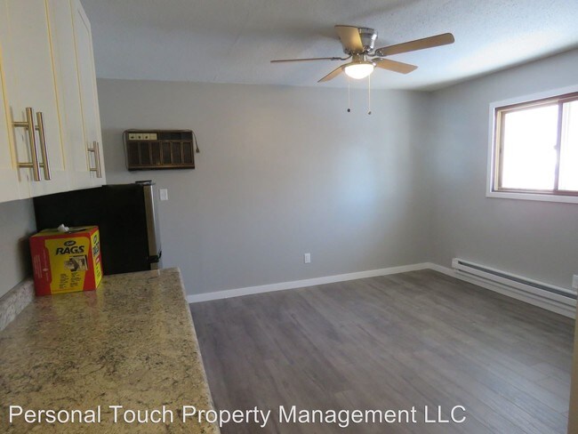 Building Photo - 717 30th St N