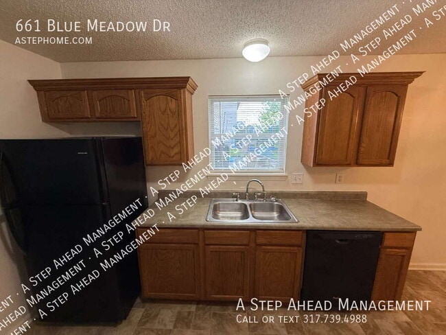 Building Photo - 661 Blue Meadow Dr