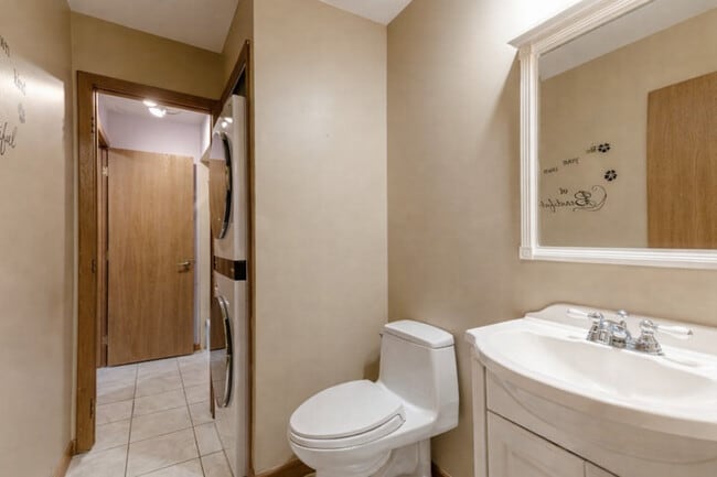 Building Photo - 15 Echo Ct