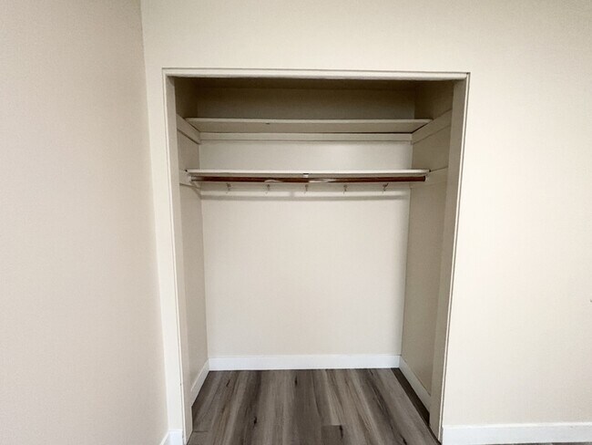 Building Photo - 3605 S 900 E