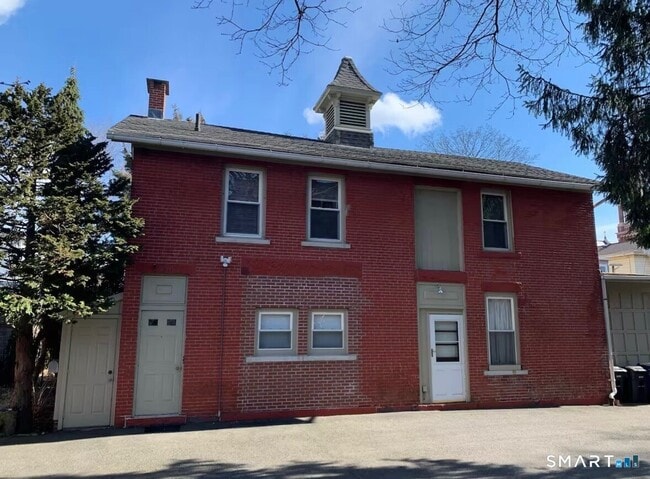 Building Photo - 151.5 Bradley St