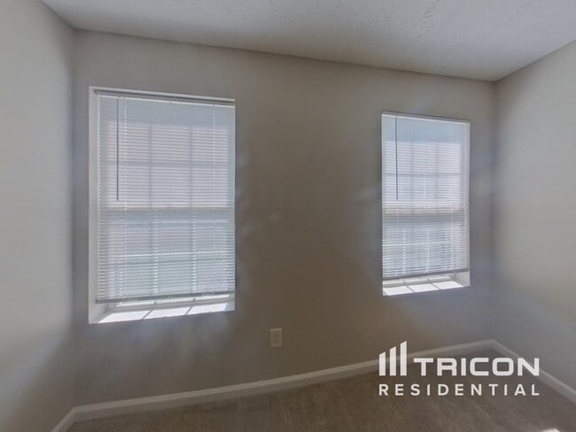 Building Photo - 6090 Flagstaf Walk