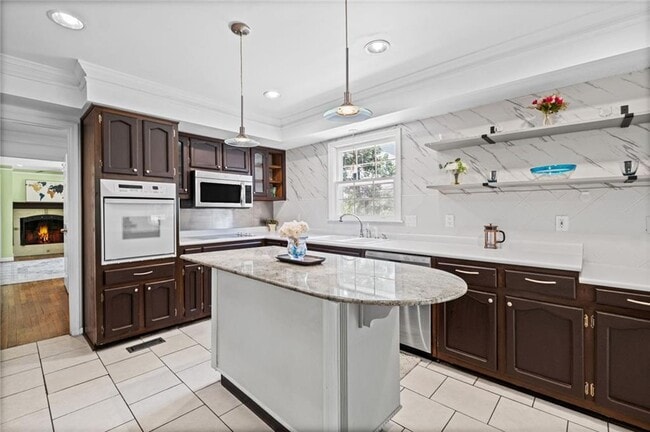 Building Photo - 5291 Manhasset Cove
