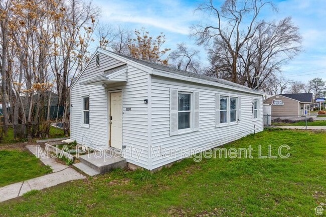 Primary Photo - 3304 S 460 E