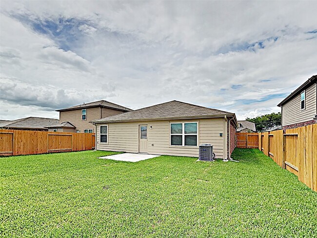 Building Photo - 725 Totem Trail Dr