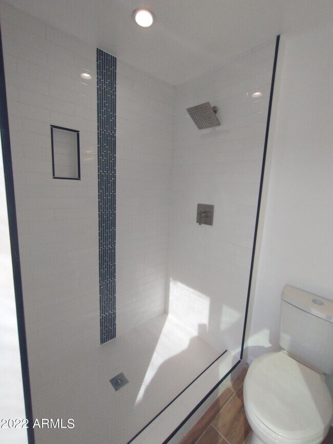 Building Photo - 13802 N 17th Ave