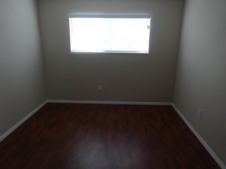 Bedroom 2e - 1748 S Westgate Ave