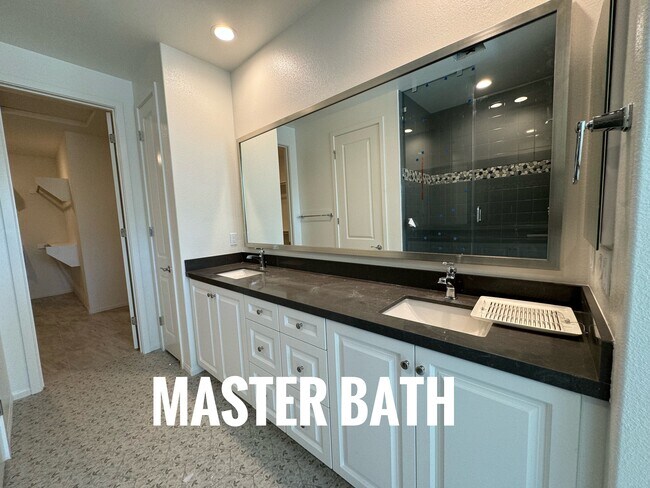 Building Photo - 51660 Whiptail Dr