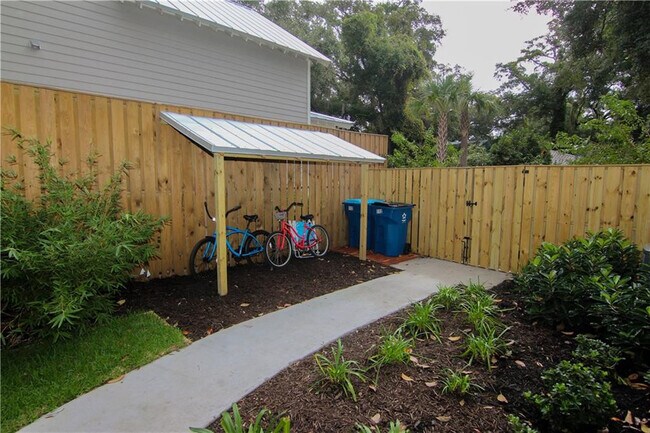 Building Photo - 112 Fish Fever Ln