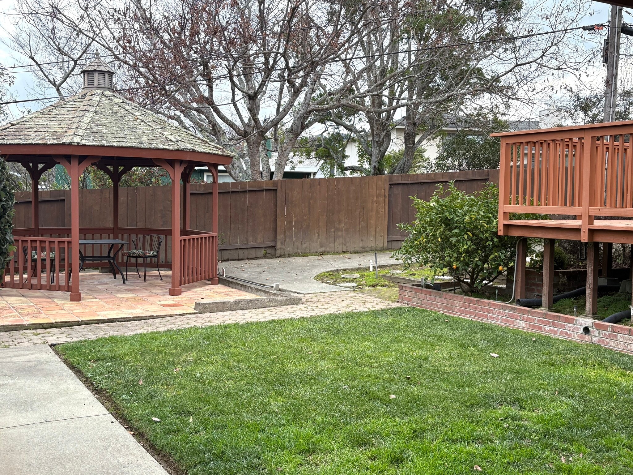 Building Photo - 2219 Hamilton Ave