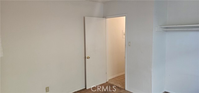 Building Photo - 140 Tamarack Ave