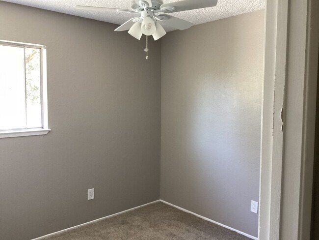 Building Photo - 4222 Topsail Ct