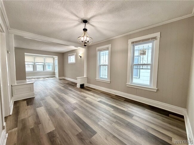 Building Photo - 35 Dorris Ave