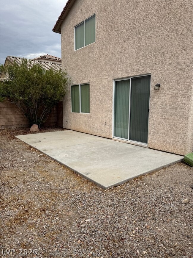 Building Photo - 8475 Regal Hills Ct