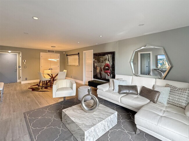 Building Photo - 2000 S Ocean Blvd