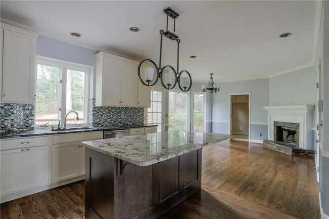 Building Photo - 4941 Gaskin Walk