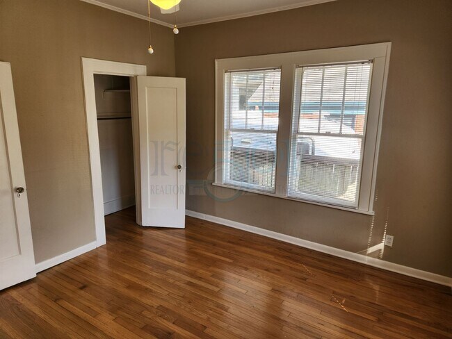 Building Photo - Forest Park School District!