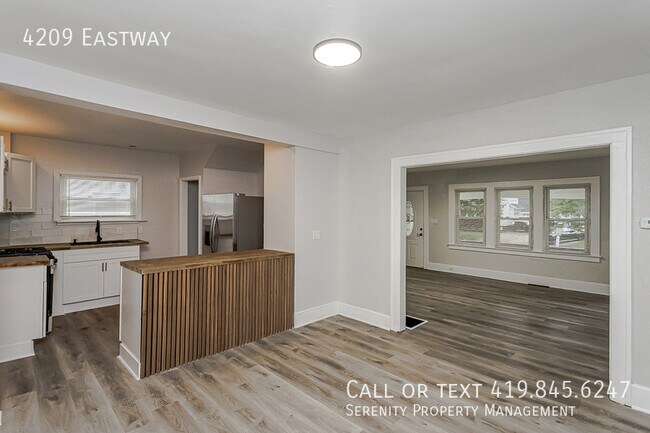 Building Photo - 4209 Eastway-