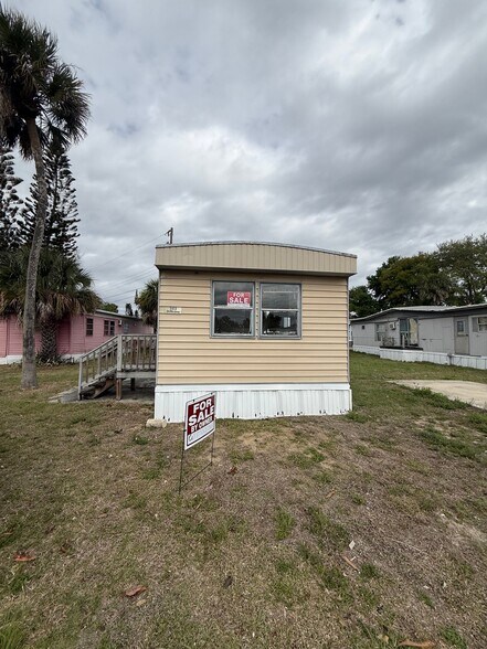 Building Photo - 920 Boardwalk Ln