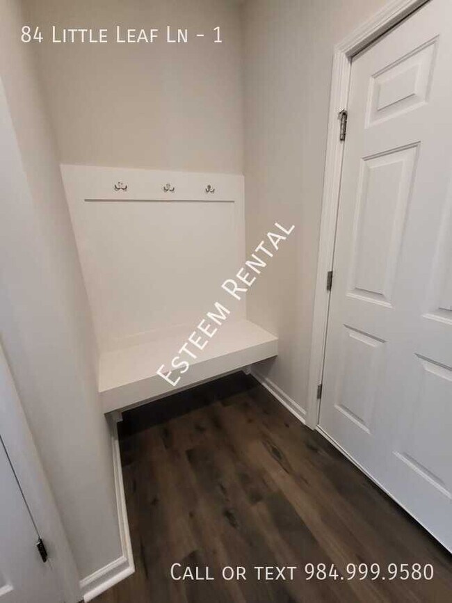 Building Photo - 84 Little Leaf Ln