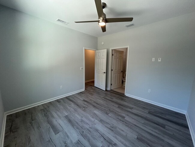 Building Photo - 2022 Trimble Rd