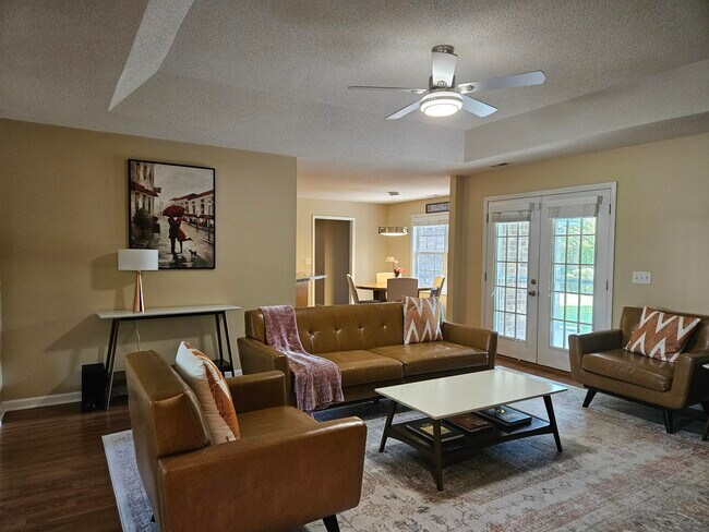 Building Photo - 2947 Sylvan Way