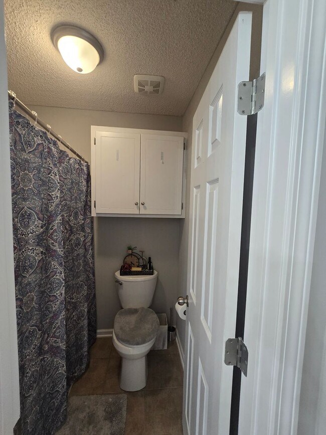 Building Photo - Woodland Park