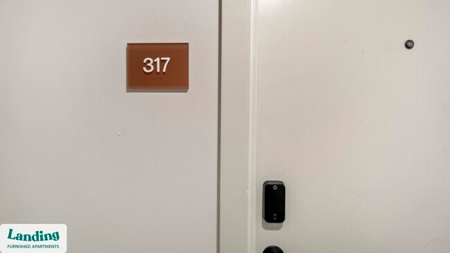 Building Photo - 2009 N Howard St