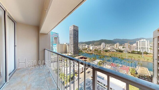 Building Photo - 430 Keoniana St