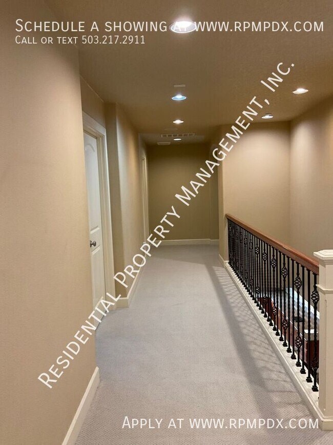 Building Photo - 18278 SW Santoro Dr